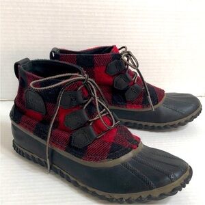 Sorel Waterproof Boots Out N About Buffalo Plaid Red Black Women's size 8